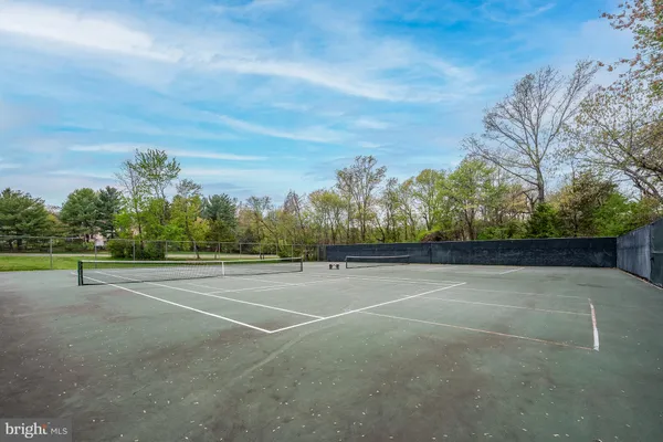 $699,900 | 5 Dudley Court, Sterling, VA 20165