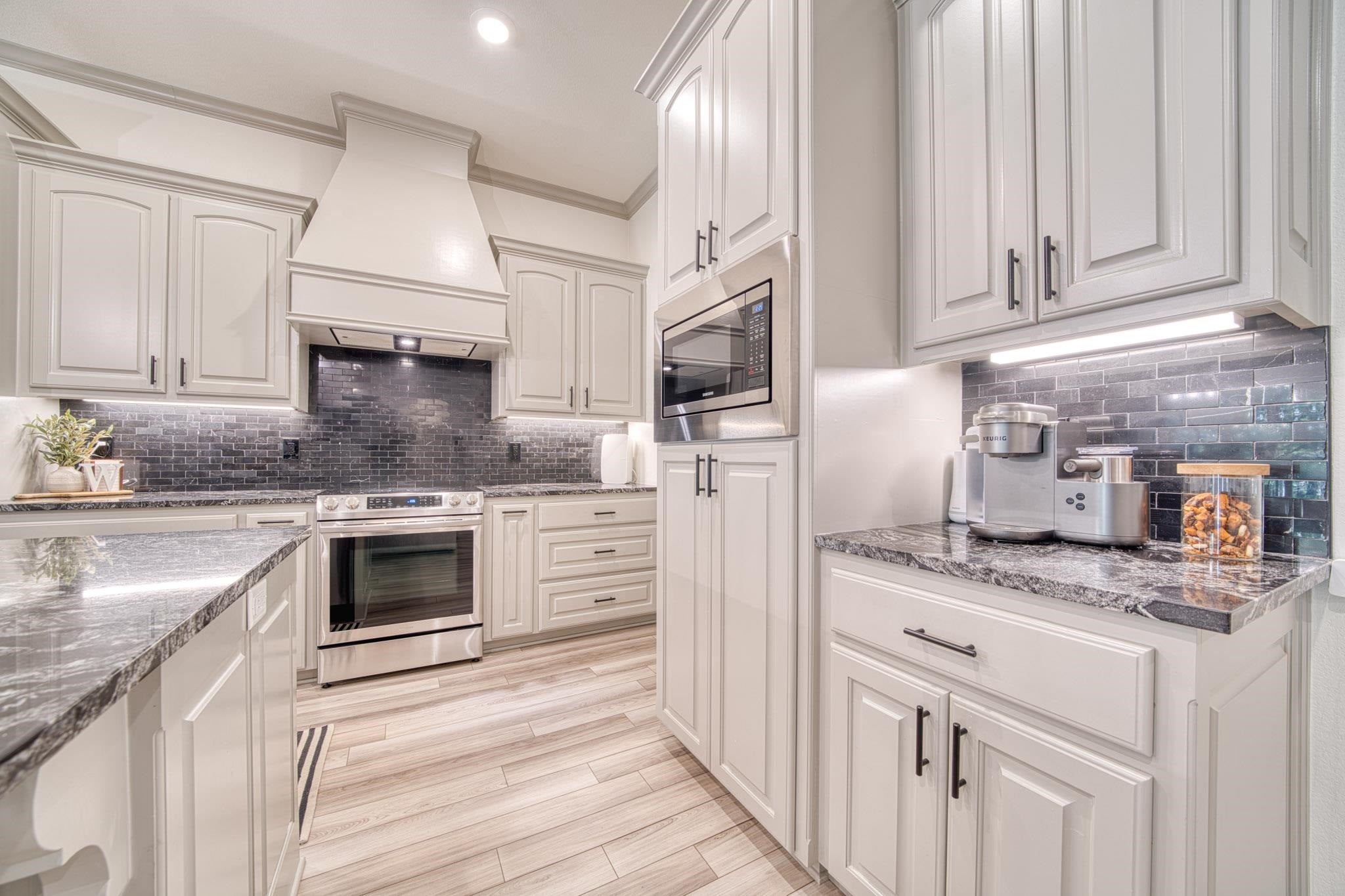 3523 Thompson Road Longview, TX 75604 - Photo 14 of 39 Gallery Image 14