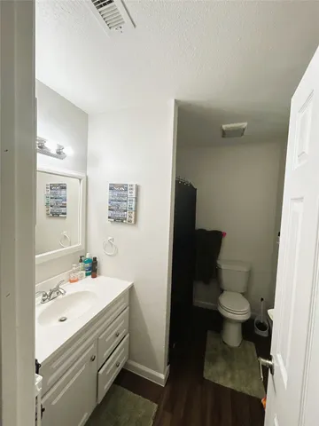 $700 | 302 Shore Acres Boulevard, Shoreacres, TX 77571