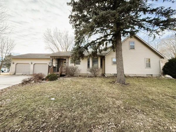 $275,000 | 203 Main Street East, Blooming Prairie, MN 55917