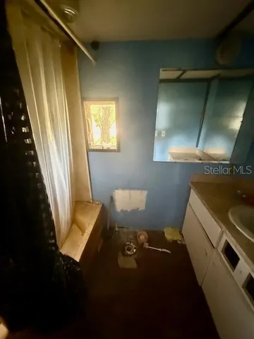 a view of utility room