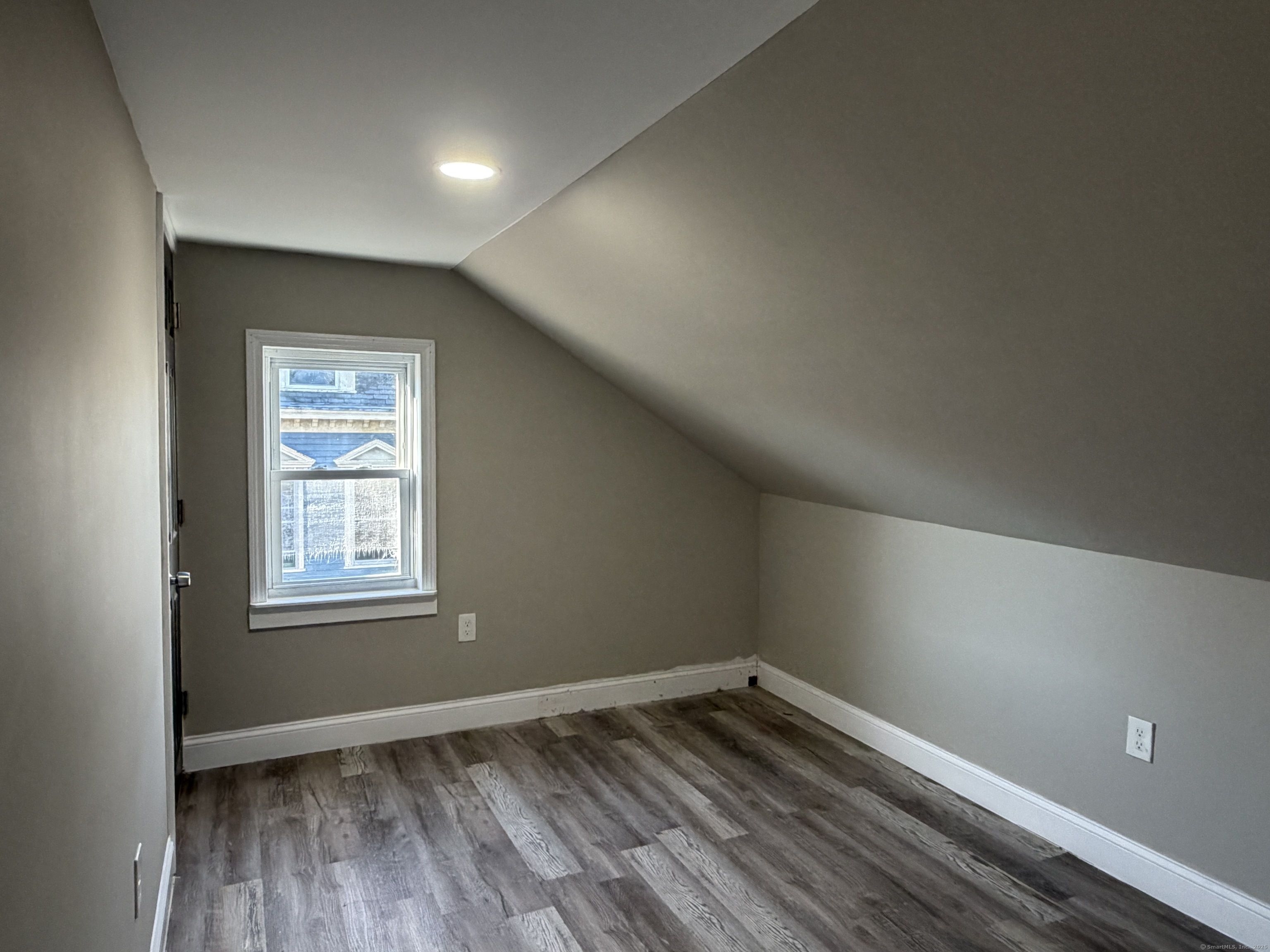 303 Central Avenue Norwich, CT 06360 - Photo 14 of 23