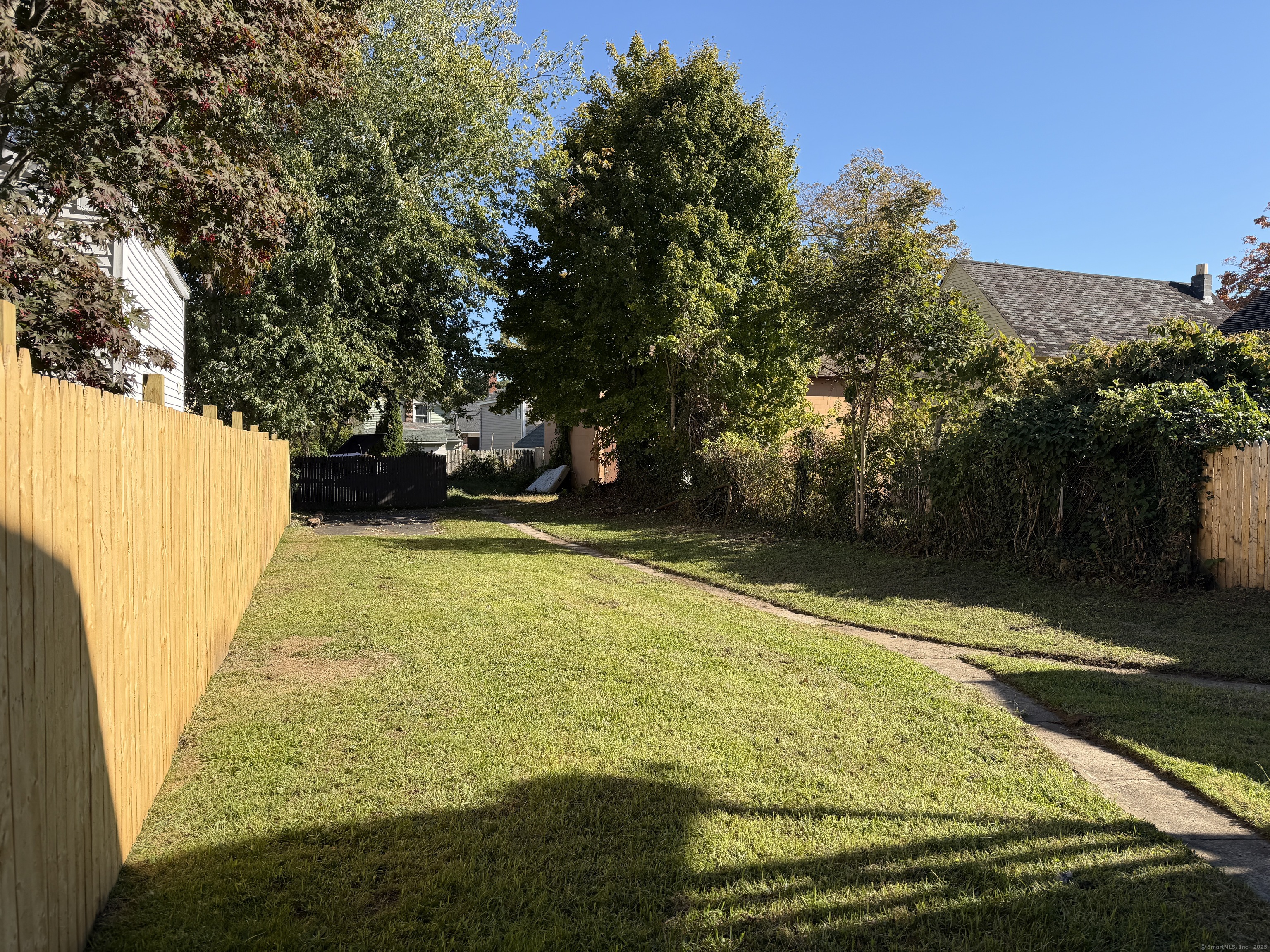 303 Central Avenue Norwich, CT 06360 - Photo 3 of 23