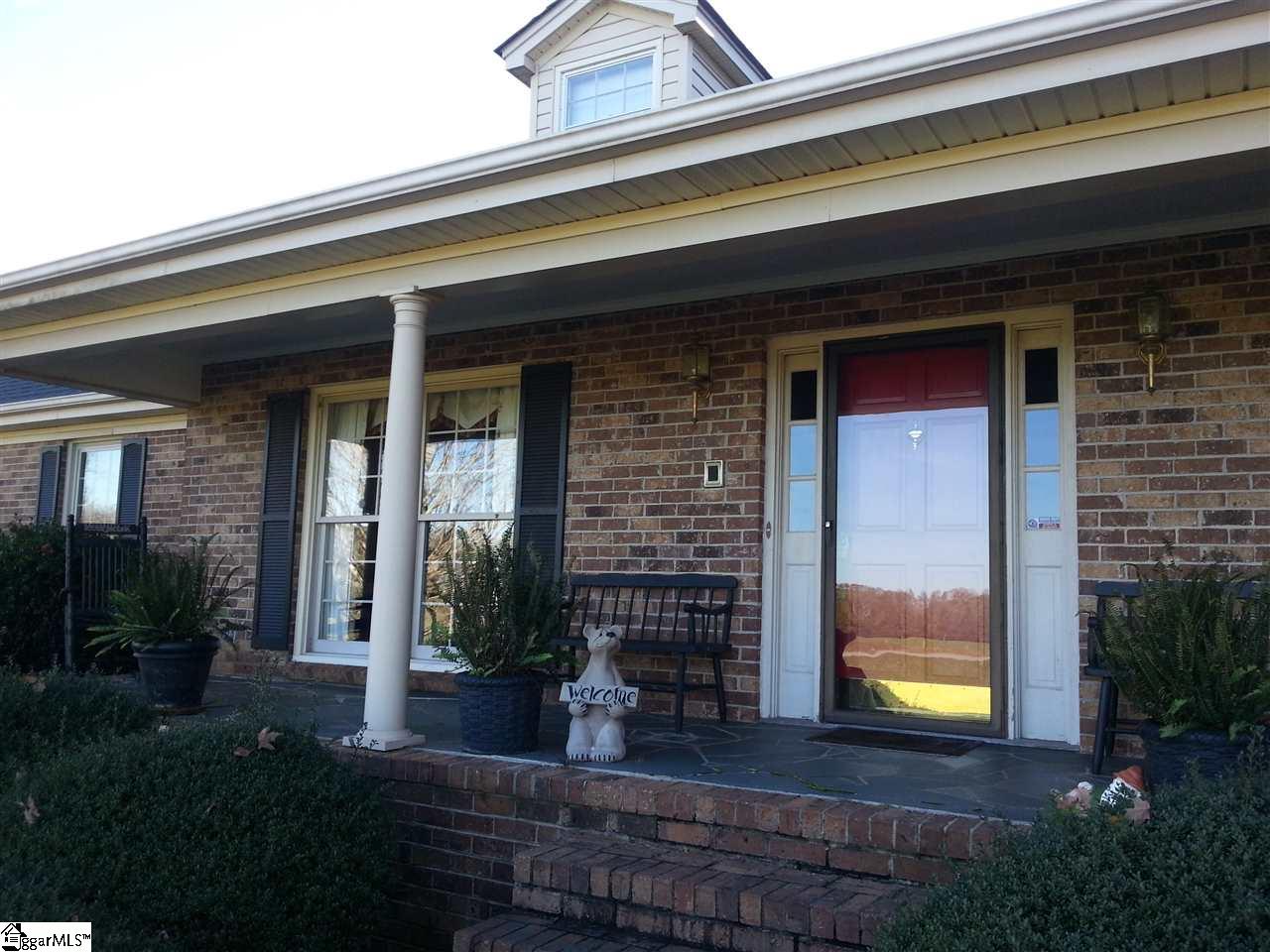 49 Colonial Acres Road Laurens, SC 29360 - Photo 2 of 25