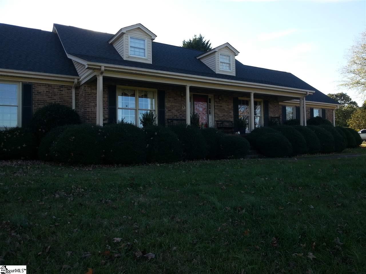 49 Colonial Acres Road Laurens, SC 29360 - Photo 3 of 25