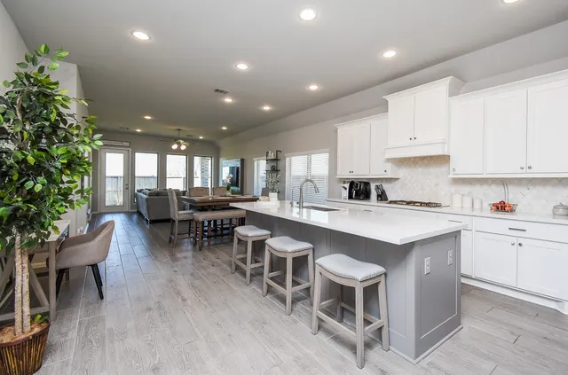 $3,499 | 31443 Splitting Willow Lane, Fulshear, TX 77441