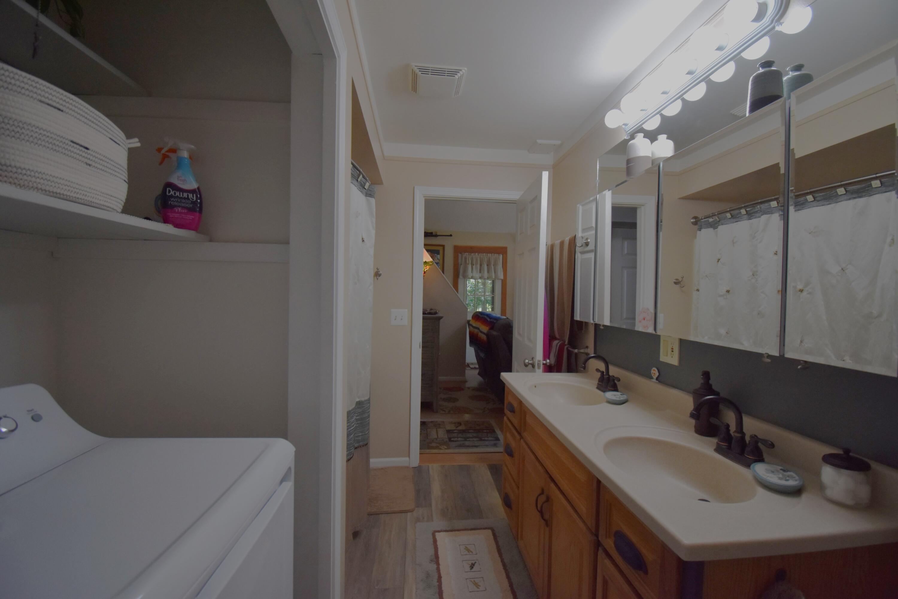 181 South Taylor Road Branch, MI 49402 - Photo 18 of 67 Main Floor Bathroom