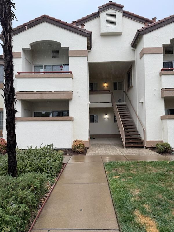 8020 Walerga Road, Unit 1093 Antelope, CA 95843 - Photo 12 of 13 a view of entryway with a front door