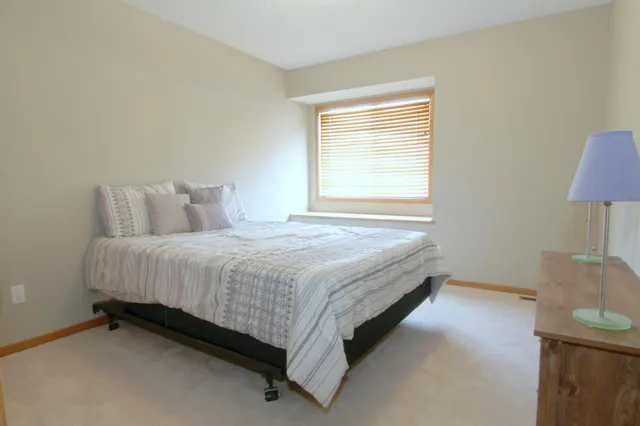 $269,900 | 7337 Bond Way, Unit 18, Inver Grove Heights, MN 55076