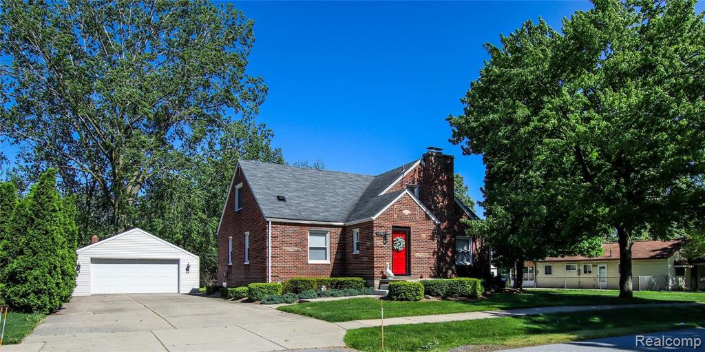 11684 Berwyn Redford, MI 48239 - Photo 3 of 32