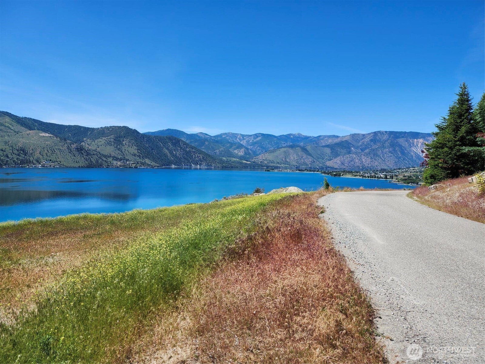 155 Makai Road Chelan, WA 98816 - Photo 3 of 10