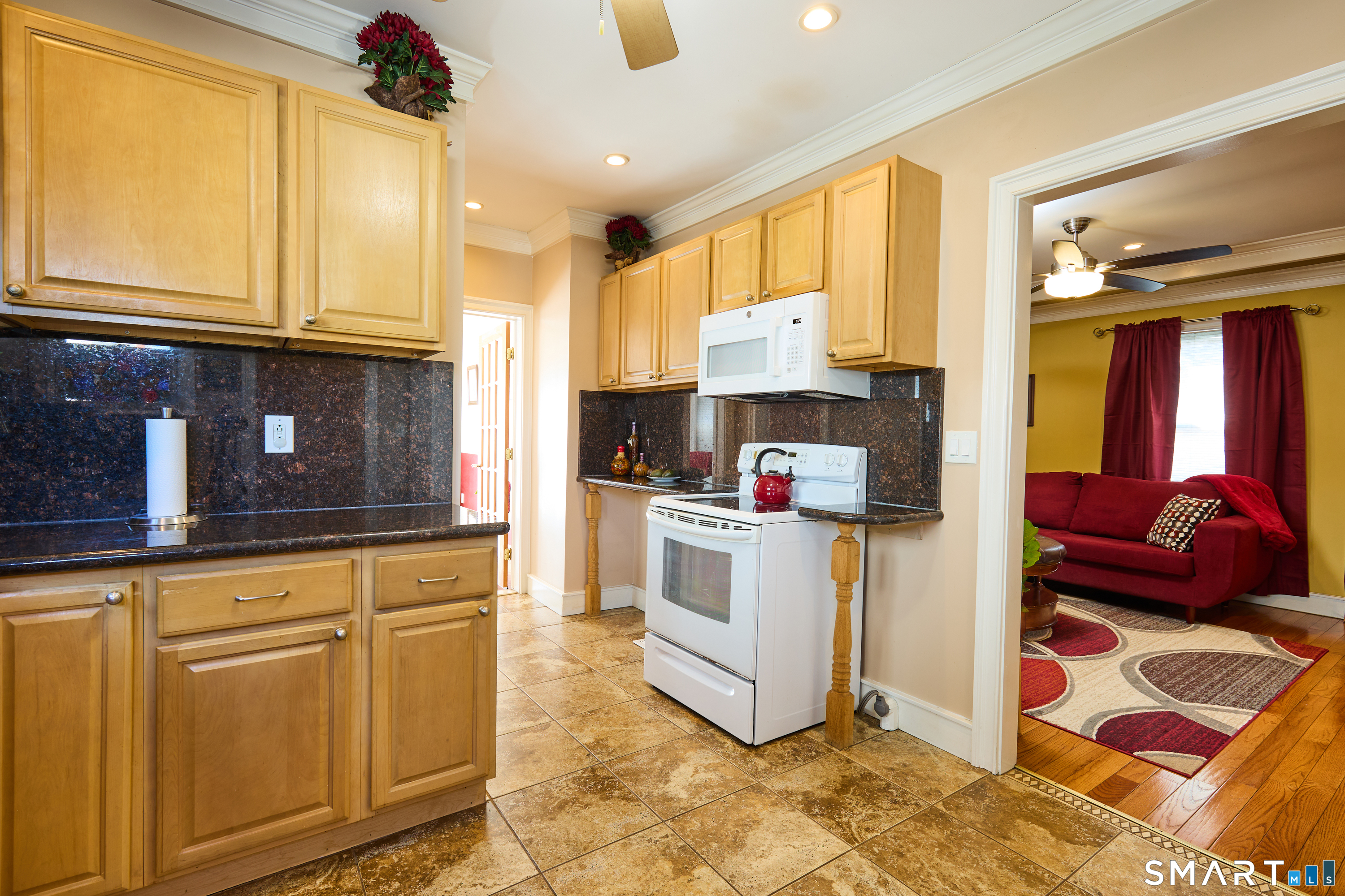 35 Querida Street Bridgeport, CT 06604 - Photo 19 of 40