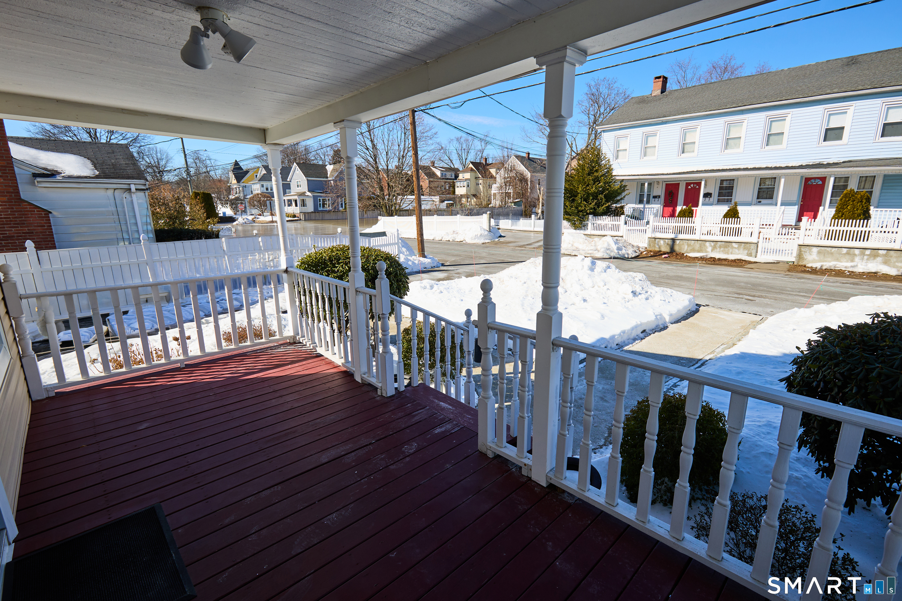 35 Querida Street Bridgeport, CT 06604 - Photo 3 of 40