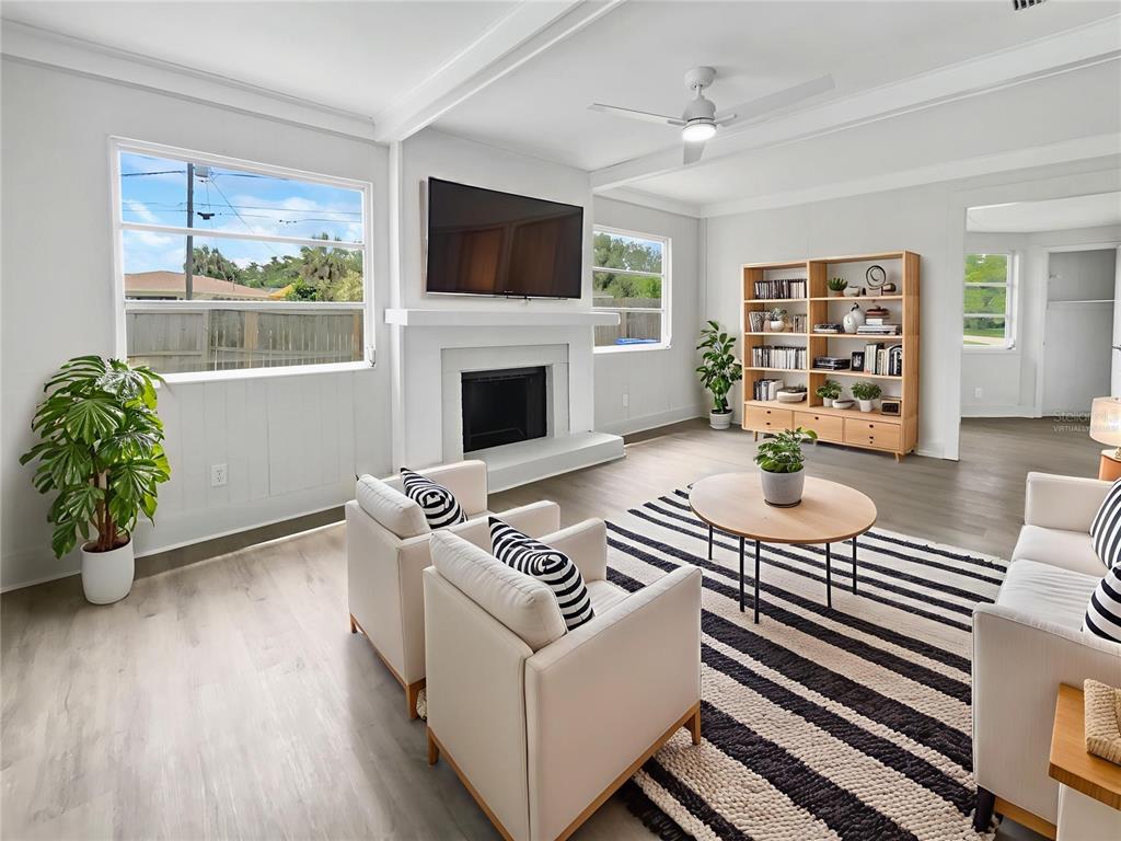 1427 East Gate Drive Venice, FL 34285 - Photo 2 of 30