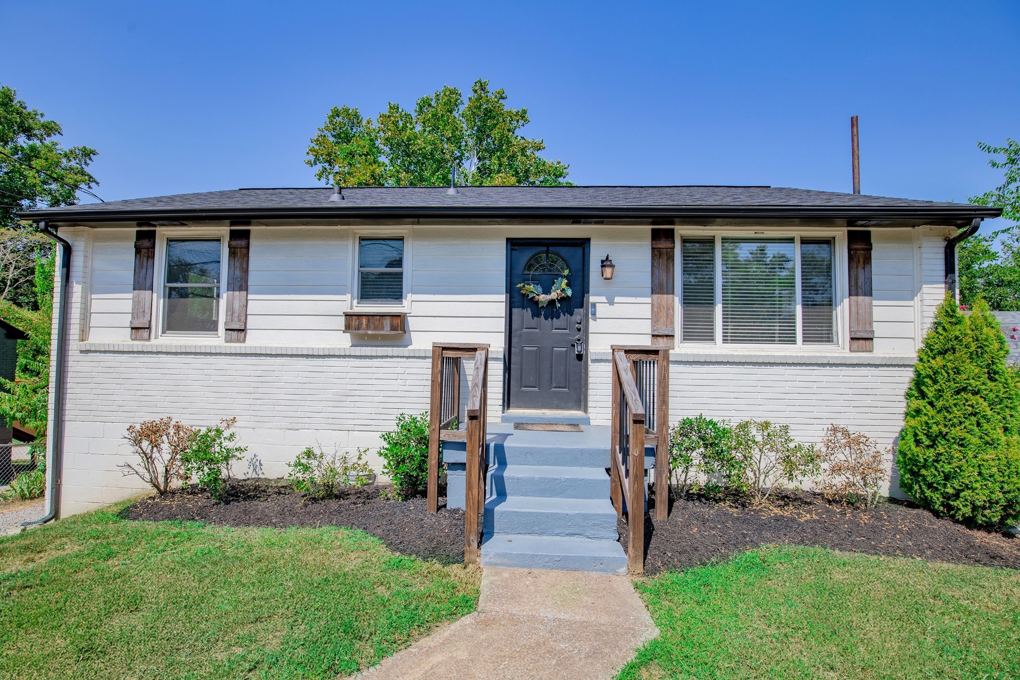 305 Aurora Avenue Madison, TN 37115 - Photo 1 of 39