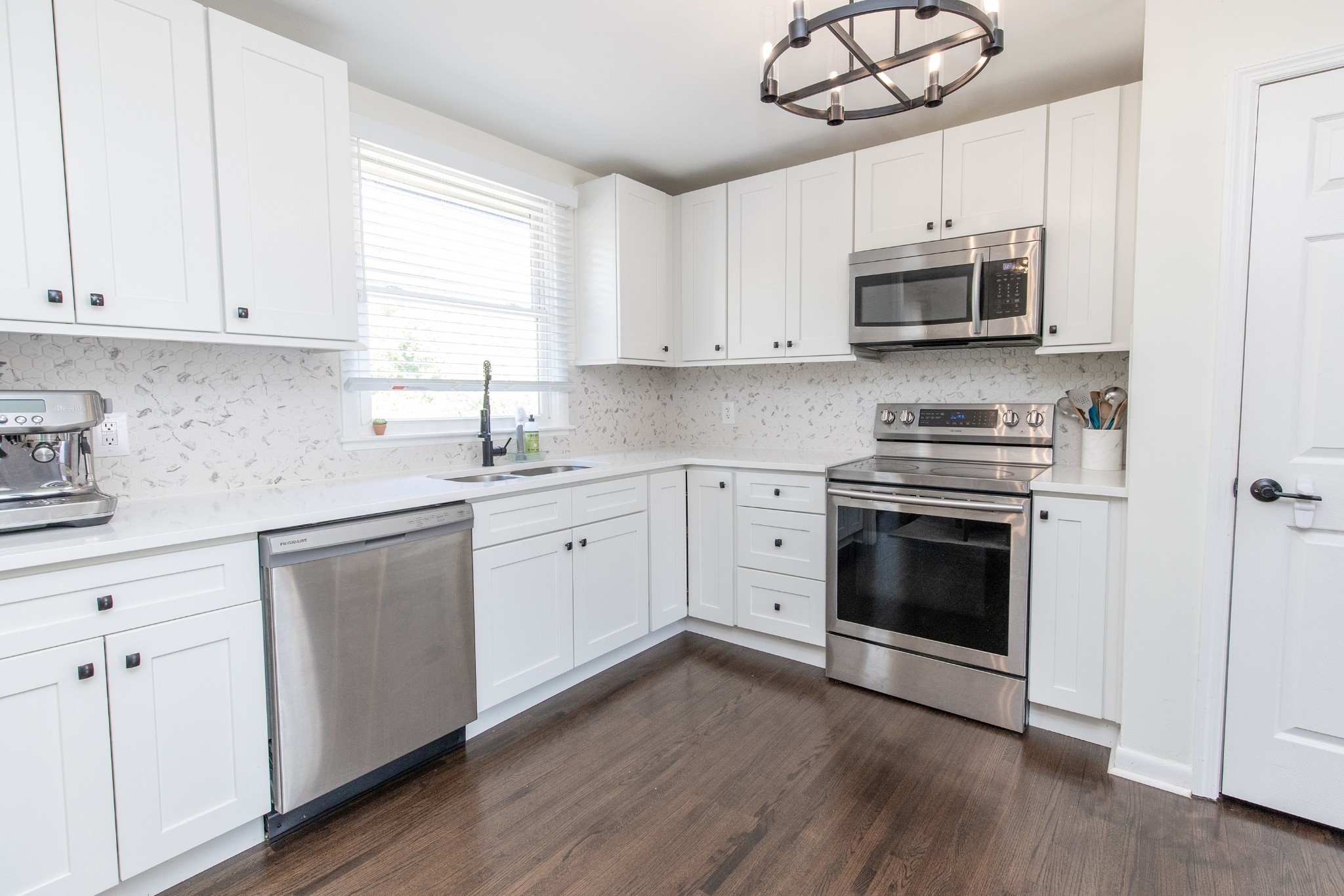 305 Aurora Avenue Madison, TN 37115 - Photo 6 of 39