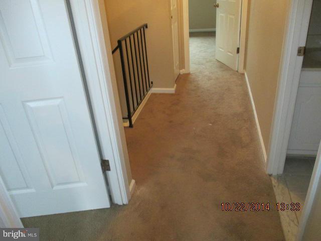 1045 Grovehill Road Baltimore, MD 21227 - Photo 11 of 27