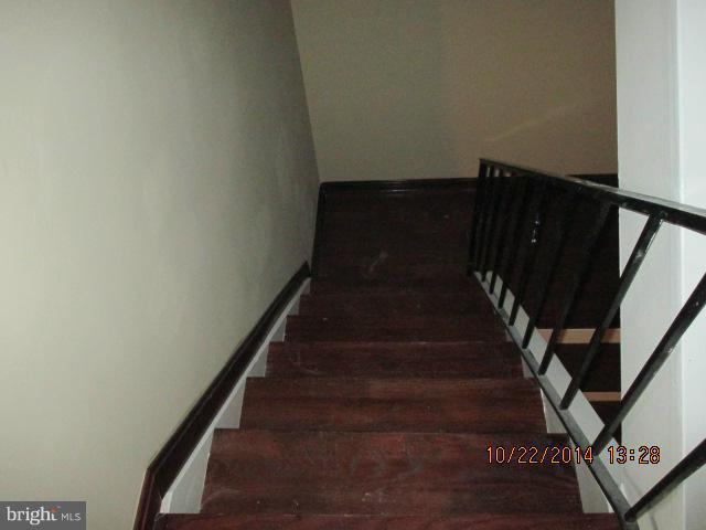 1045 Grovehill Road Baltimore, MD 21227 - Photo 20 of 27 a view of entryway