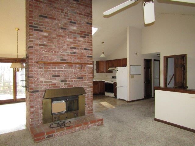 59 Tsienneto Road Derry, NH 03038 - Photo 8 of 17