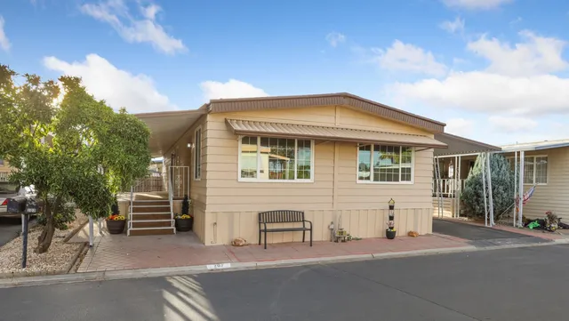 $148,000 | 1830 East Yosemite, Unit 207, Manteca, CA 95336