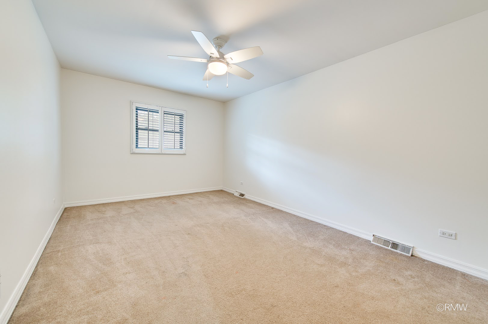 1233 Hickory Trail Addison, IL 60101 - Photo 22 of 36