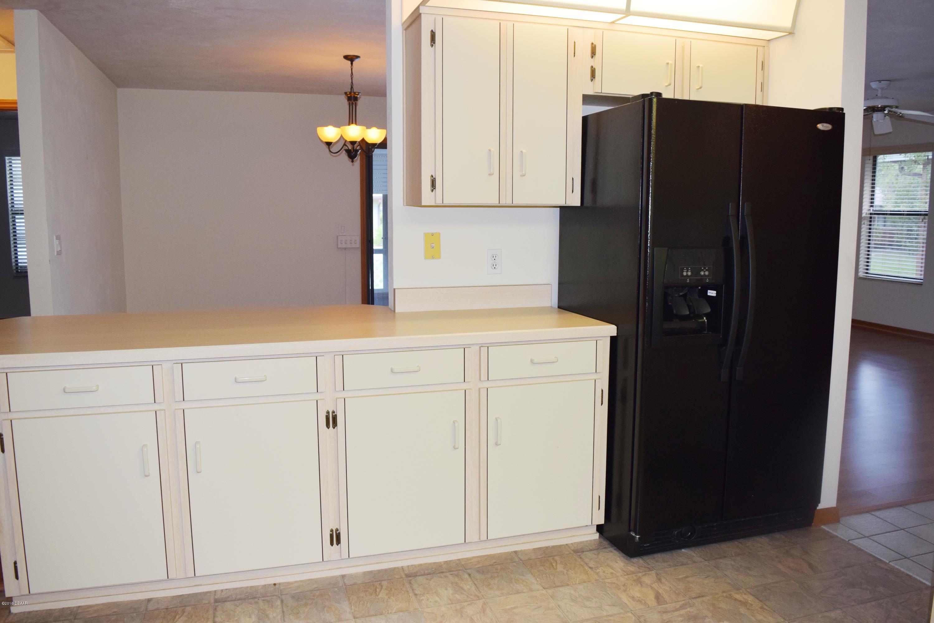 104 Rustic Pond Road Port Orange, FL 32128 - Photo 6 of 17 Kitchen