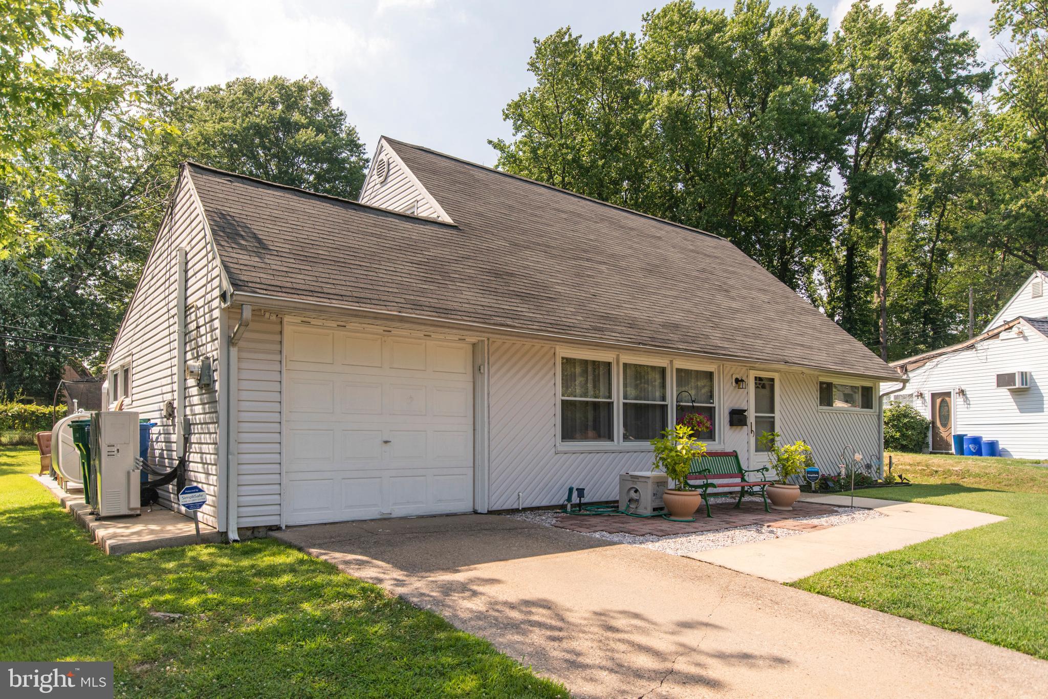 15 Peppermint Road Levittown, PA 19056 - Photo 1 of 24 Gallery Image 1