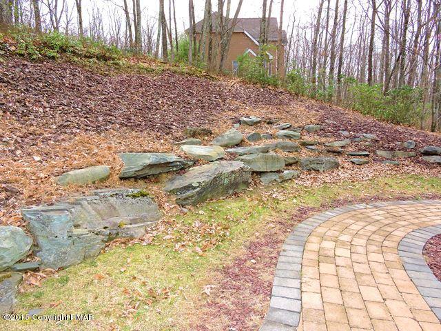 248 Pin Oak Road Stroudsburg, PA 18360 - Photo 31 of 33 a view of a pathway both side of yard