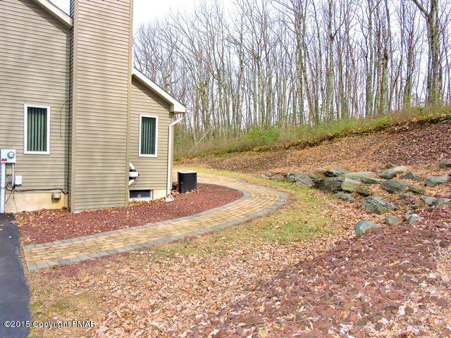 248 Pin Oak Road Stroudsburg, PA 18360 - Photo 32 of 33 a view of backyard of the house