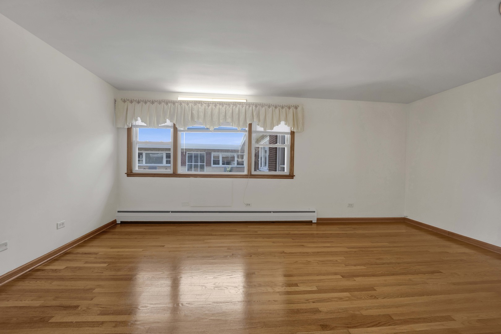 6357 West Addison Street, Unit 2FSW Chicago, IL 60634 - Photo 4 of 20 Gallery Image 4