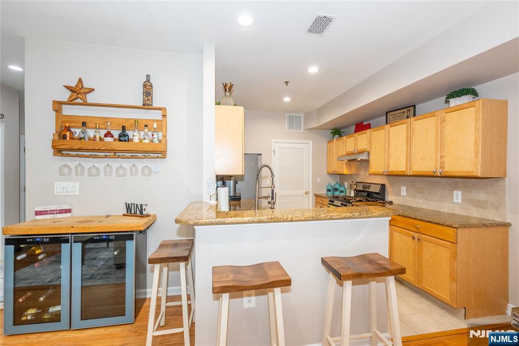 30-08 Federal Hill Road, Unit 8 Pompton Lakes, NJ 07442 - Photo 19 of 34