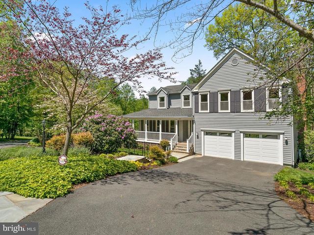 $845,000 | 1281 Auburn Grove Lane, Reston, VA 20194