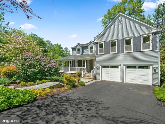 $845,000 | 1281 Auburn Grove Lane, Reston, VA 20194
