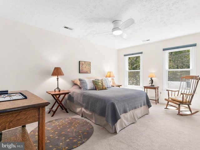 $845,000 | 1281 Auburn Grove Lane, Reston, VA 20194