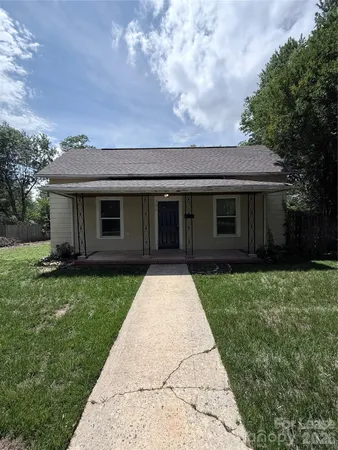 $1,045 | 309 North Poplar Street, Gastonia, NC 28054
