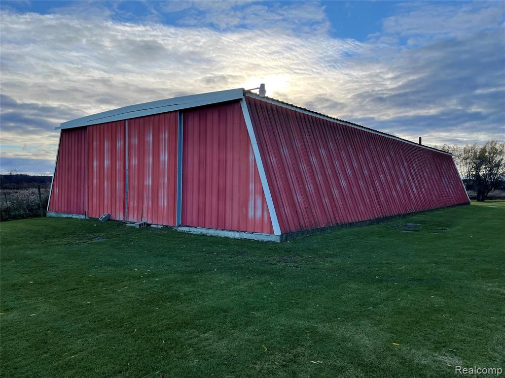 8191 Oatman Road Avoca, MI 48006 - Photo 12 of 55