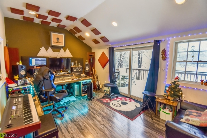 5419 Berkshire Valley Road Oak Ridge, NJ 07438 - Photo 3 of 8