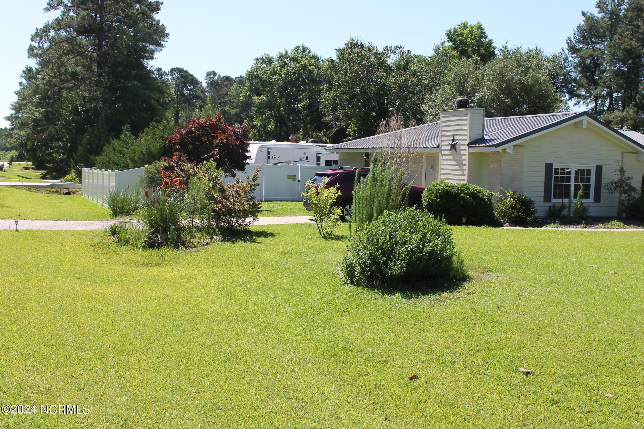 116 Whipperwill Lane Hallsboro, NC 28442 - Photo 3 of 21 IMG_2249