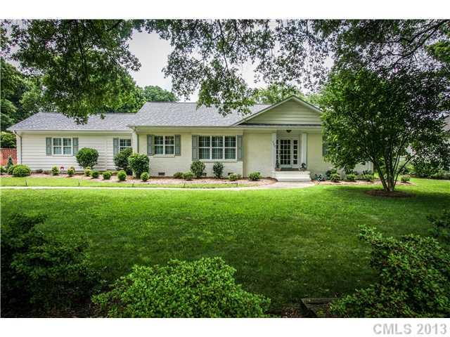 1129 South Wendover Road Charlotte, NC 28211 - Photo 1 of 16 Gallery Image 1