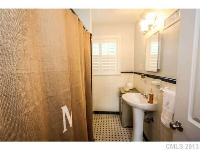 1129 South Wendover Road Charlotte, NC 28211 - Photo 12 of 16 Gallery Image 12