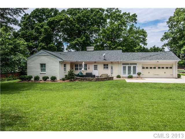 1129 South Wendover Road Charlotte, NC 28211 - Photo 16 of 16 Gallery Image 16
