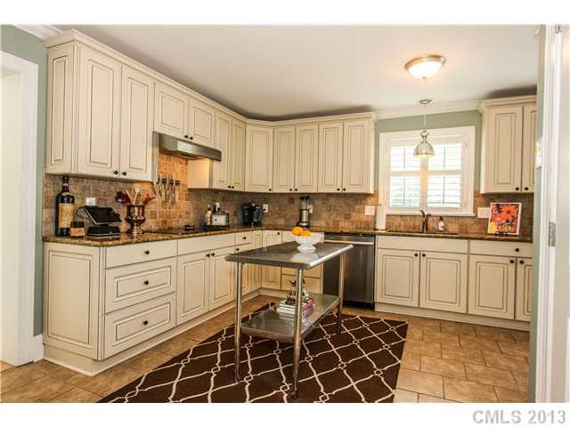 1129 South Wendover Road Charlotte, NC 28211 - Photo 5 of 16 Gallery Image 5