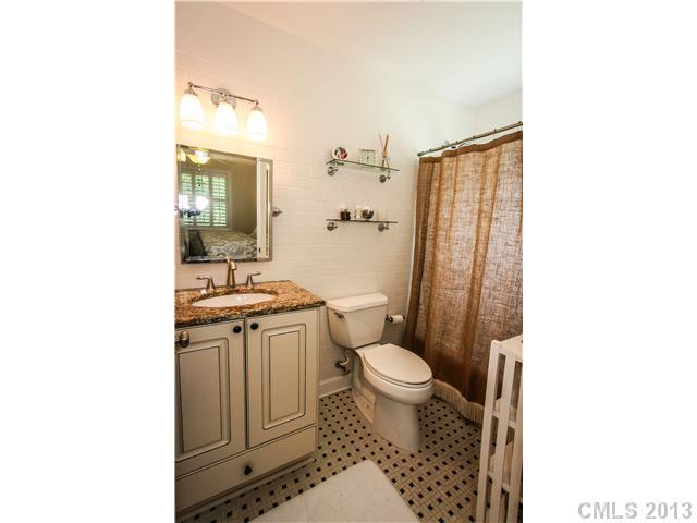 1129 South Wendover Road Charlotte, NC 28211 - Photo 9 of 16 Gallery Image 9