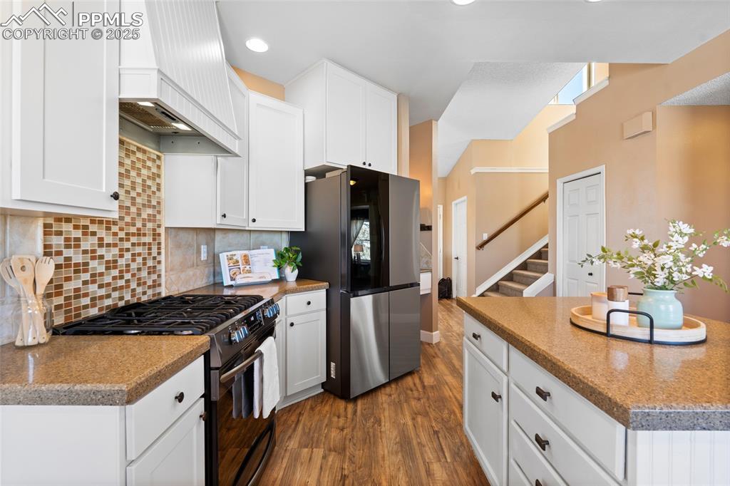 16145 Turftop Terrace Elbert, CO 80106 - Photo 16 of 42 Stainless steel appliances!