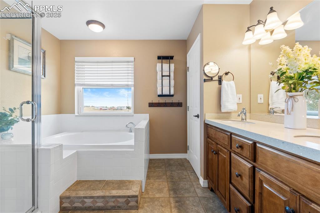 16145 Turftop Terrace Elbert, CO 80106 - Photo 23 of 42 Primary 5-Piece Bath