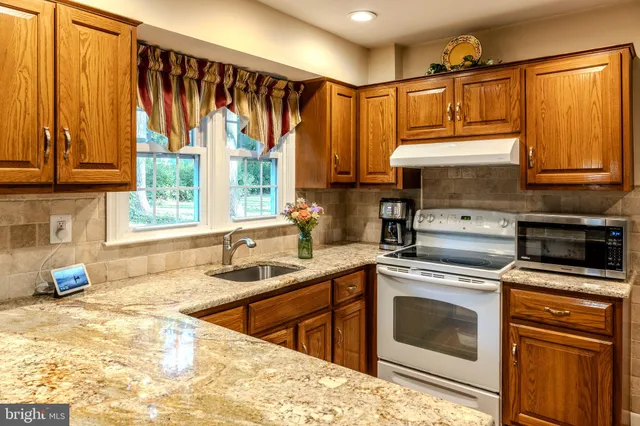 $689,000 | 3555 Northview Lane, Doylestown, PA 18902