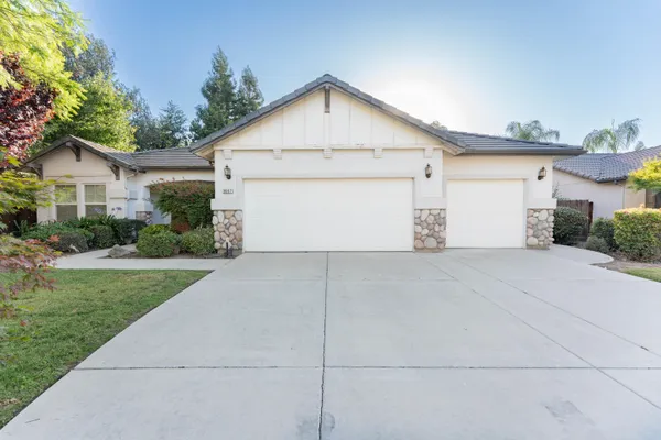 $590,000 | 3607 North Mendonca Street, Visalia, CA 93291
