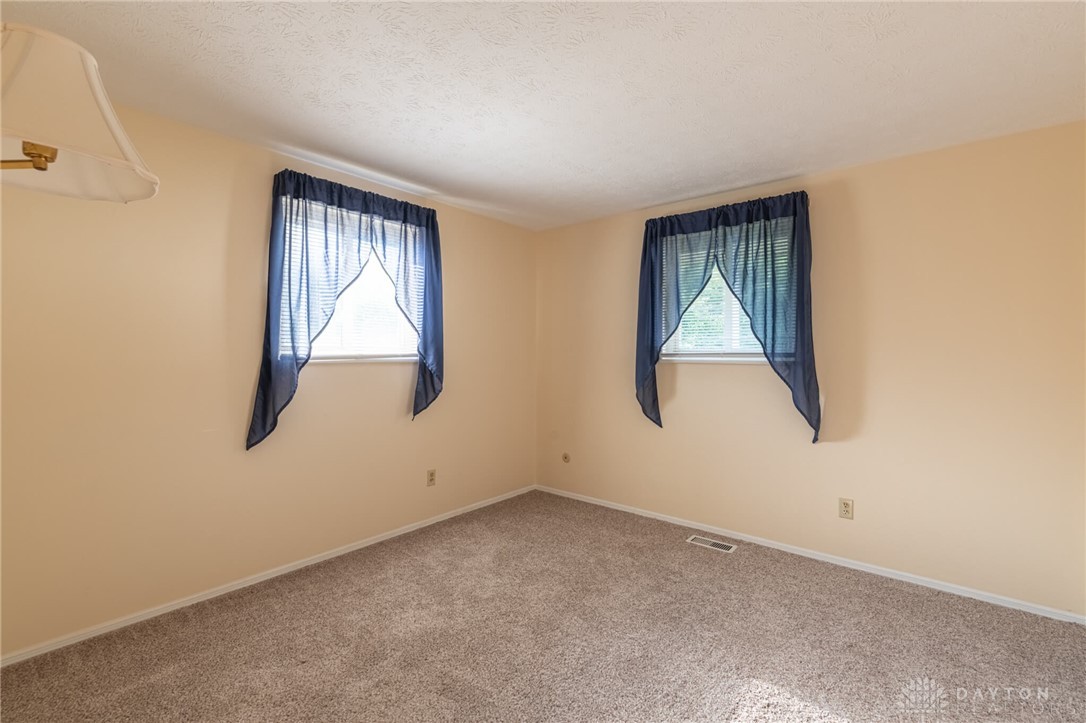 6823 Highbury Road Huber Heights, OH 45424 - Photo 16 of 27