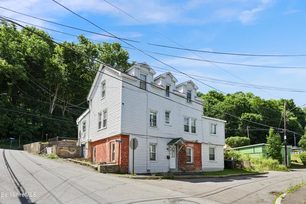 $259,900 | 123 Francis Street, North Adams, MA 01247