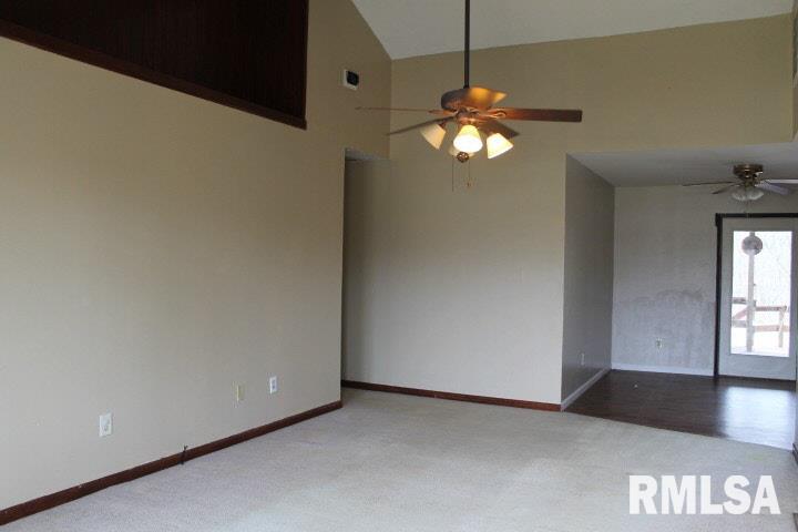 12010 Norman Road Marion, IL 62959 - Photo 3 of 16 Gallery Image 3